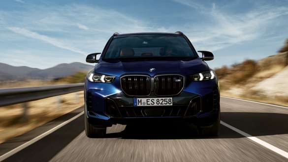 el paquete m sport pro opcional para el  x5 m60i xdrive